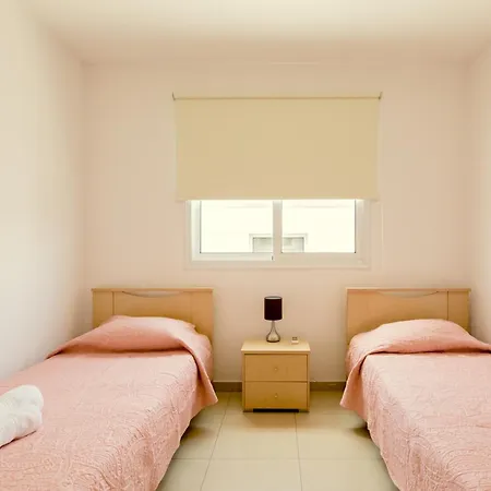 Aparthotel Oceania Bay Village 4*