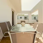 Oceania Bay Village 公寓式酒店