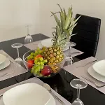 Oceania Bay Village 公寓式酒店 皮拉