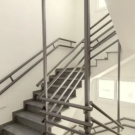 Oceania Bay Village 皮拉