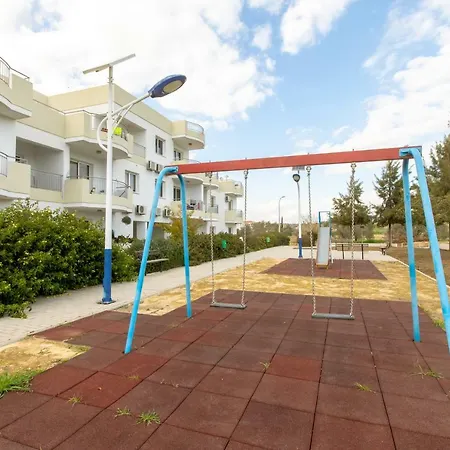 Oceania Bay Village Lägenhetshotell Pyla