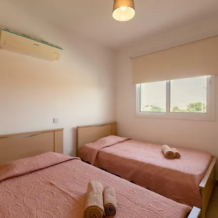 Oceania Bay Village 4*