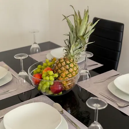 Oceania Bay Village 公寓式酒店 皮拉