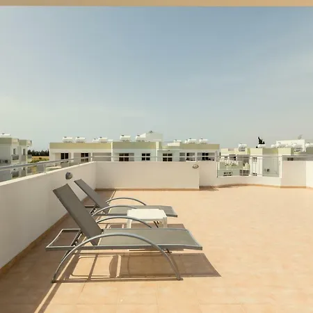 Oceania Bay Village Apartahotel Pyla