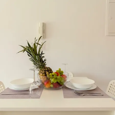 Oceania Bay Village 皮拉