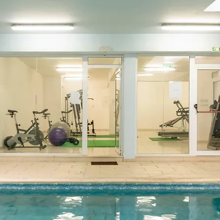 Aparthotel Oceania Bay Village 4*